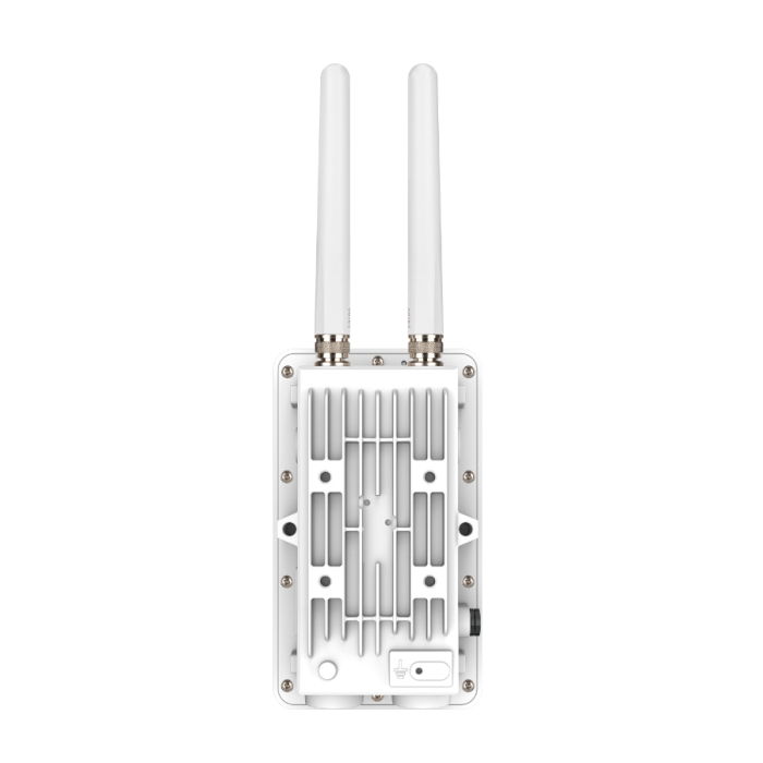 D-Link Outdoor Industrial AC1200 Access Point (тъмнейл - 1)