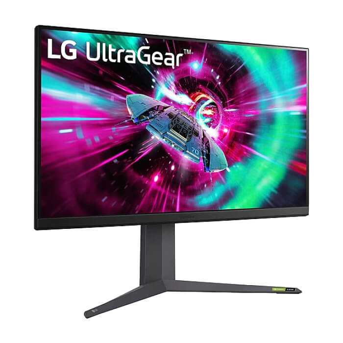 LG 32GR93U-B, 32", UltraGear IPS 1ms, AG, UHD 4K (3840x2160), 144Hz, HDR 400, 700:1, 400cd/m2, DCI-P3 95%, USB3.0 (1up/2down), VRR, AMD Free-sync, NVIDIA G-Sync, HDMI, DisplayPort, Height Adjustable, Pivot, Tilt, Headphone Out, Black ID 65078 (тъмнейл - 3)