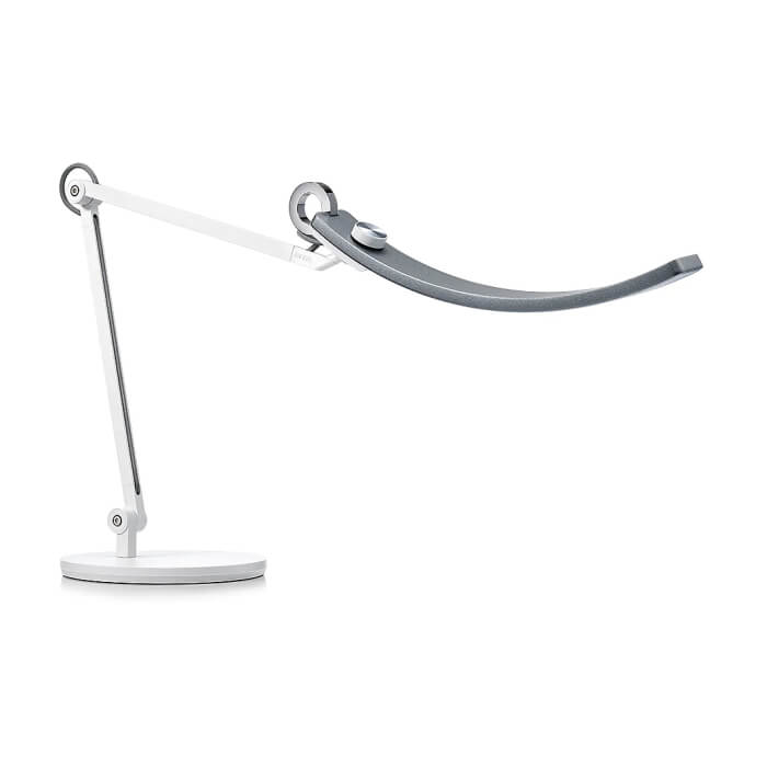 BenQ (CW+WW) WiT e-Reading Desk Lamp Light Source Dual Color LED, Color Rendering Index >95, Center Illuminance 1600 lux (Height 45cm), Color Temperature 2700K ~ 5700K, Lighting ID 66634 на супер цена