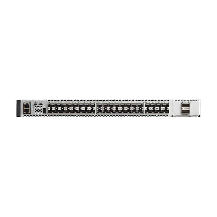 Cisco Catalyst 9500 40-port 10G switch, NW Adv. License на супер цена