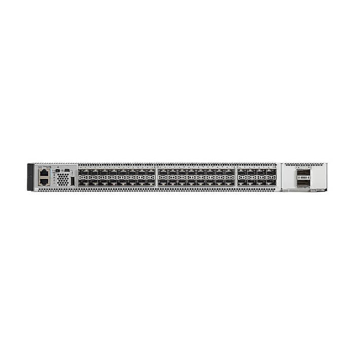Cisco Catalyst 9500 40-port 10G switch, NW Ess. License на супер цена